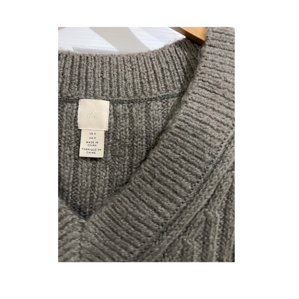 H&M Ribbed Sweater Vest
